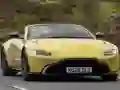 Гульня Aston Martin Vantage Roadster онлайн Гульня Aston Martin Vantage Roadster онлайн